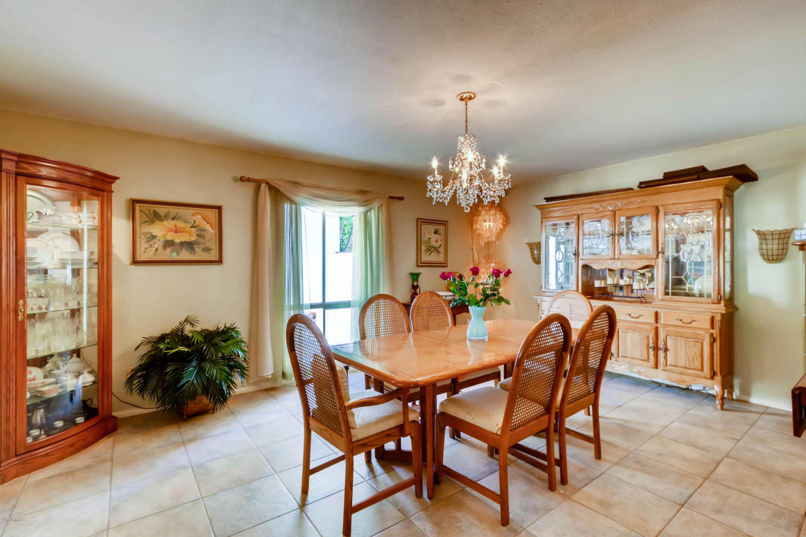 108 E Calavar Rd, Phoenix, AZ 85022 photo 8