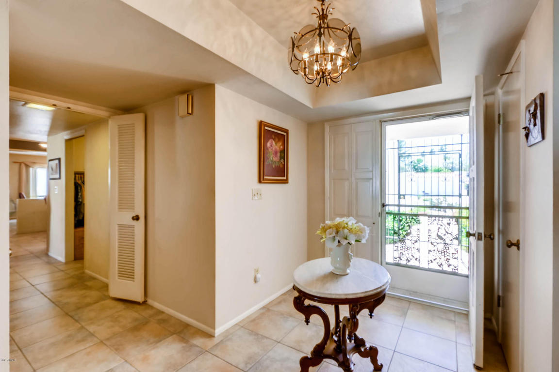 108 E Calavar Rd, Phoenix, AZ 85022 photo 4