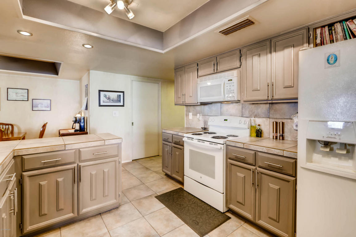 108 E Calavar Rd, Phoenix, AZ 85022 photo 14