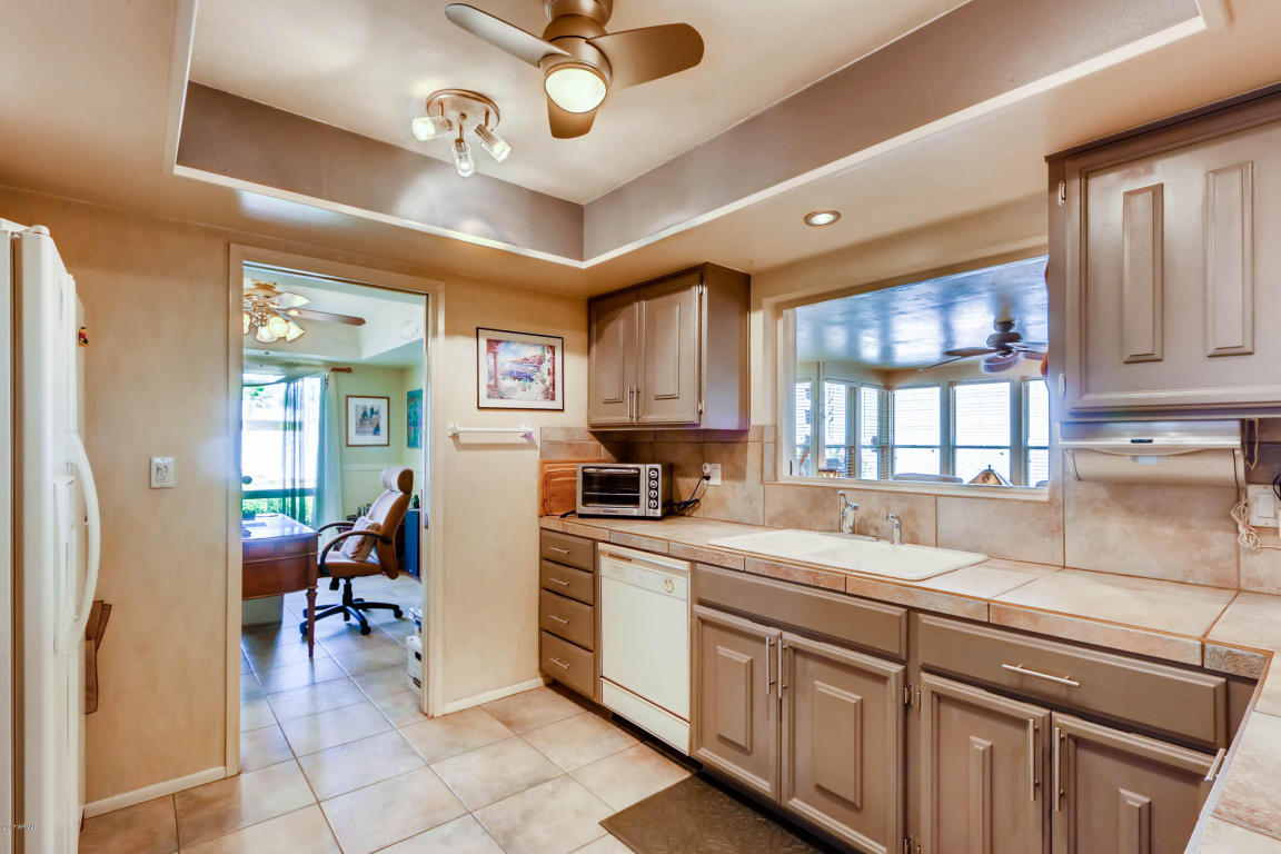 108 E Calavar Rd, Phoenix, AZ 85022 photo 11