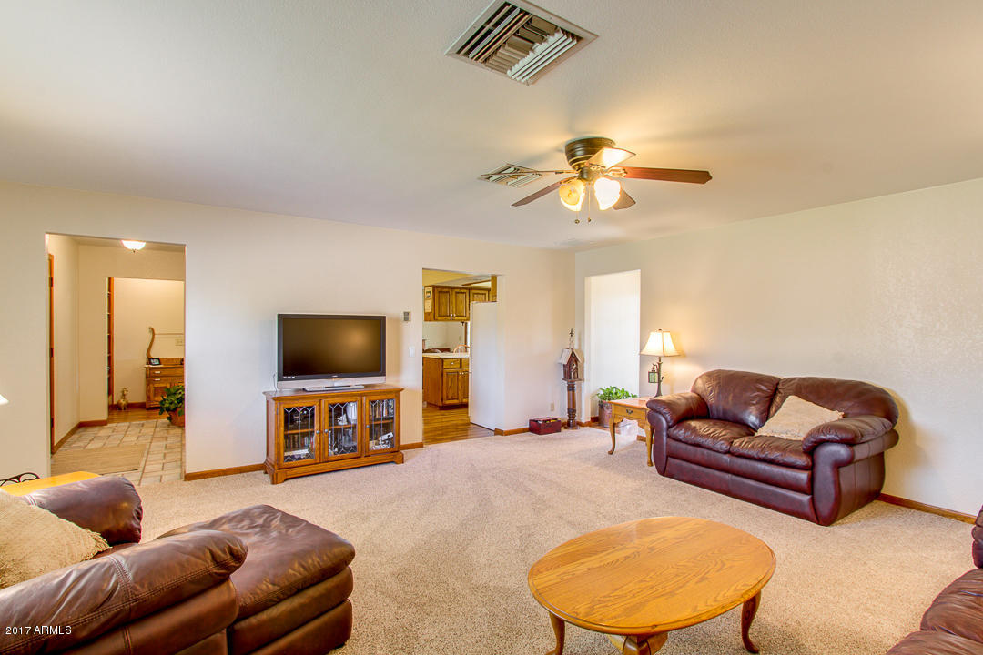6531 E Holly Dr, Mesa, AZ 85215 photo 8