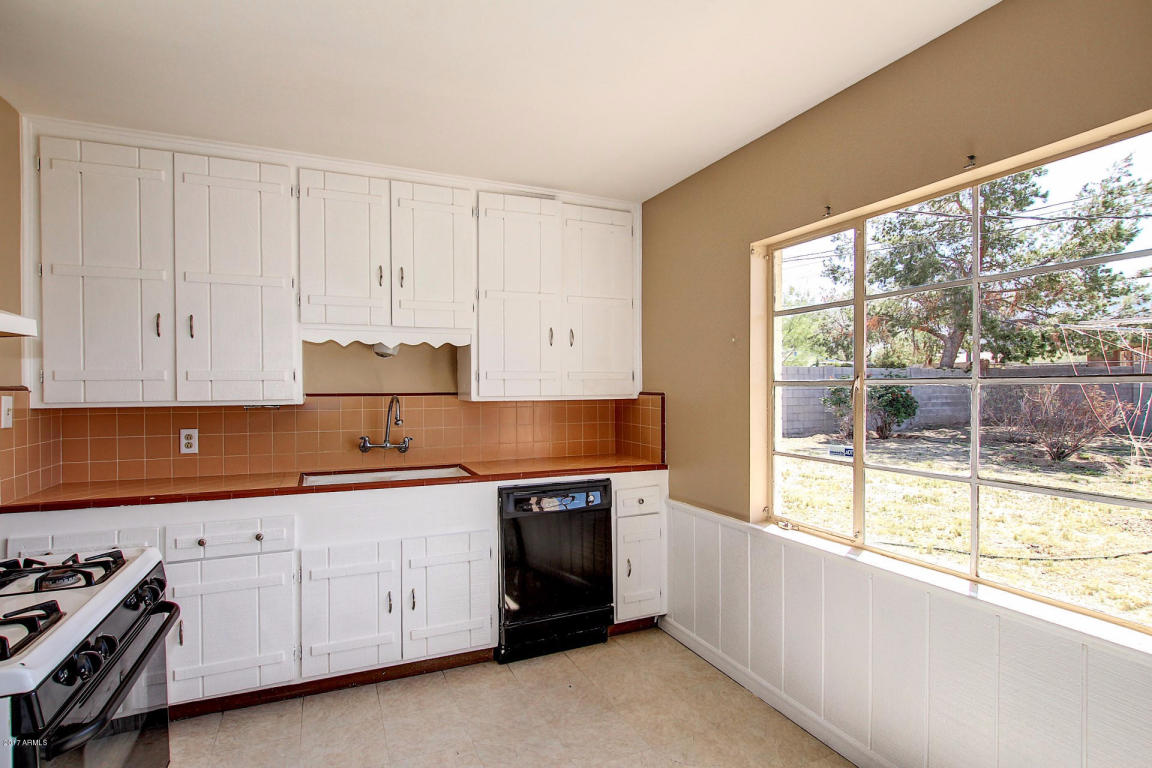 307 W Dobbins Rd, Phoenix, AZ 85041 photo 12