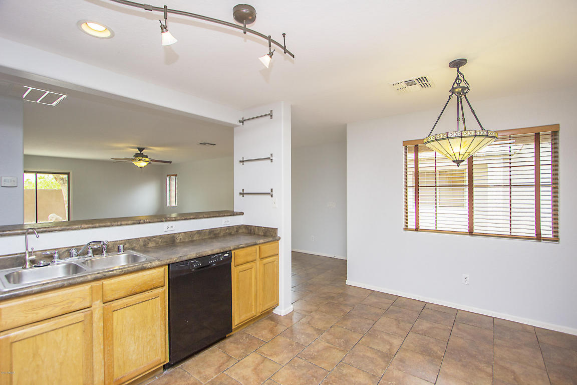 2914 S 80th Ave, Phoenix, AZ 85043 photo 8