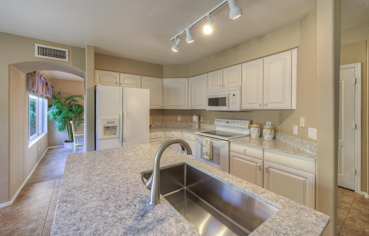 2152 E Rosemonte Dr, Phoenix, AZ 85024 photo 6