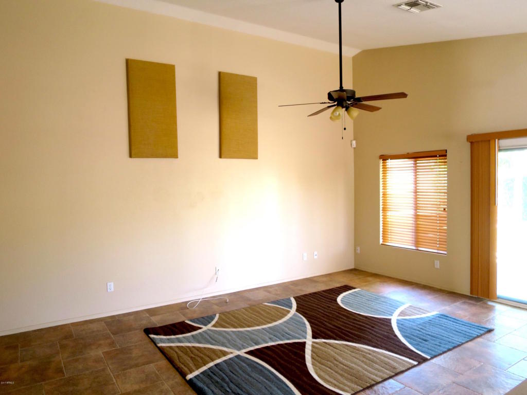 320 W Gail Dr, Gilbert, AZ 85233 photo 3