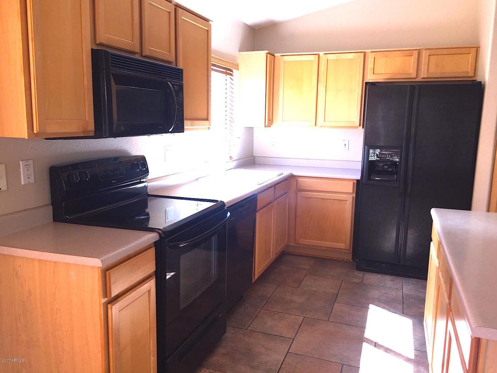 320 W Gail Dr, Gilbert, AZ 85233 photo 2
