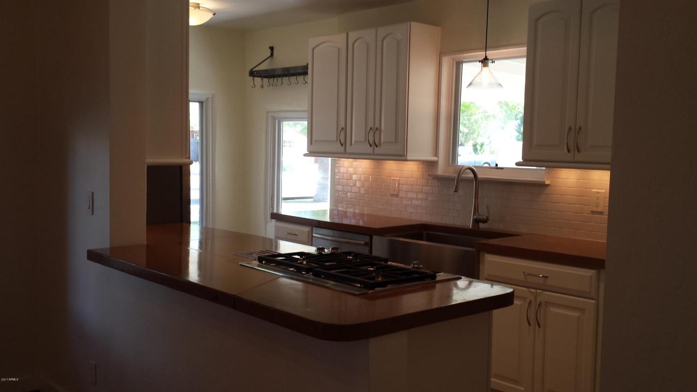 1539 E Cheery Lynn Rd, Phoenix, AZ 85014 photo 4