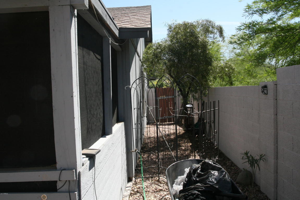 1610 E Sandra Ter, Phoenix, AZ 85022 photo 9