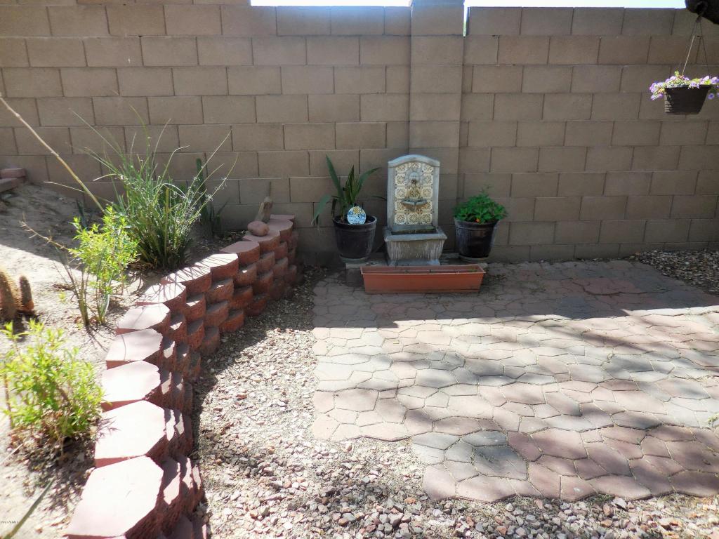 1538 E Desert Ln, Phoenix, AZ 85042 photo 18