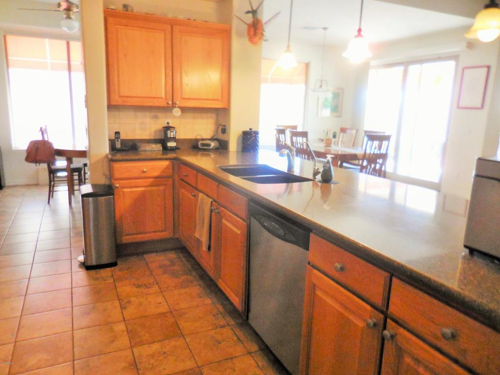1538 E Desert Ln, Phoenix, AZ 85042 photo 7
