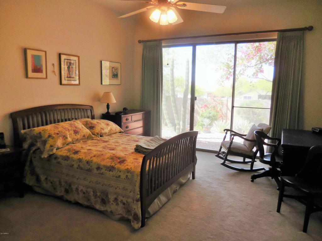 1538 E Desert Ln, Phoenix, AZ 85042 photo 24