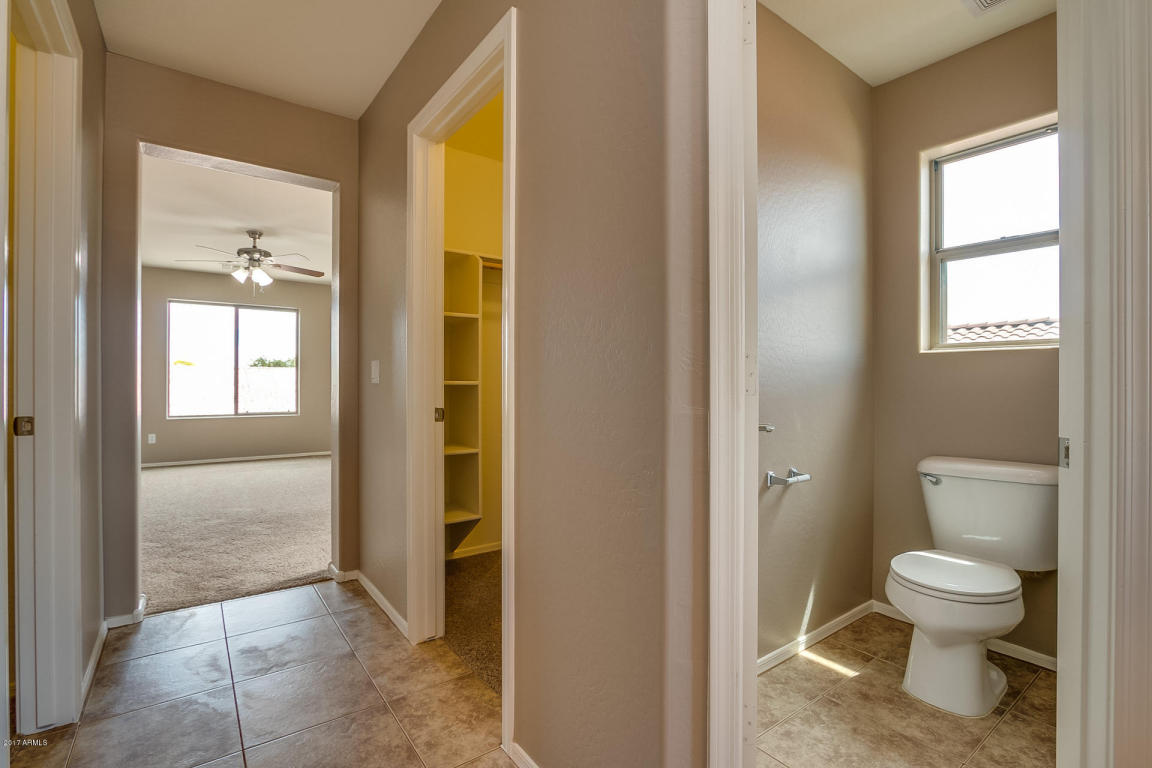 2917 S 74th Dr, Phoenix, AZ 85043 photo 10