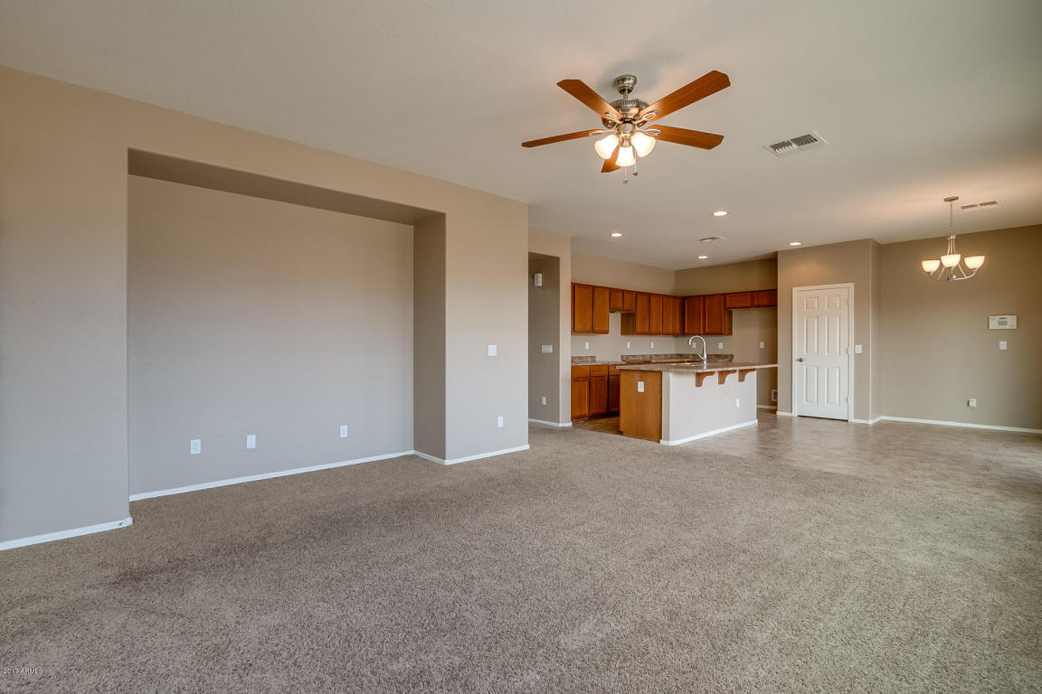 2917 S 74th Dr, Phoenix, AZ 85043 photo 5