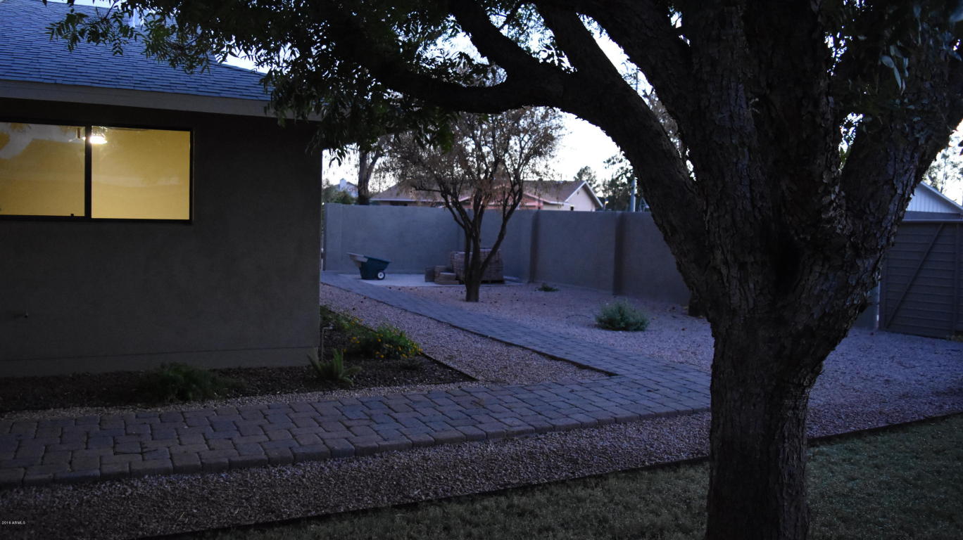 1104 E Diamond Dr, Tempe, AZ 85283 photo 4