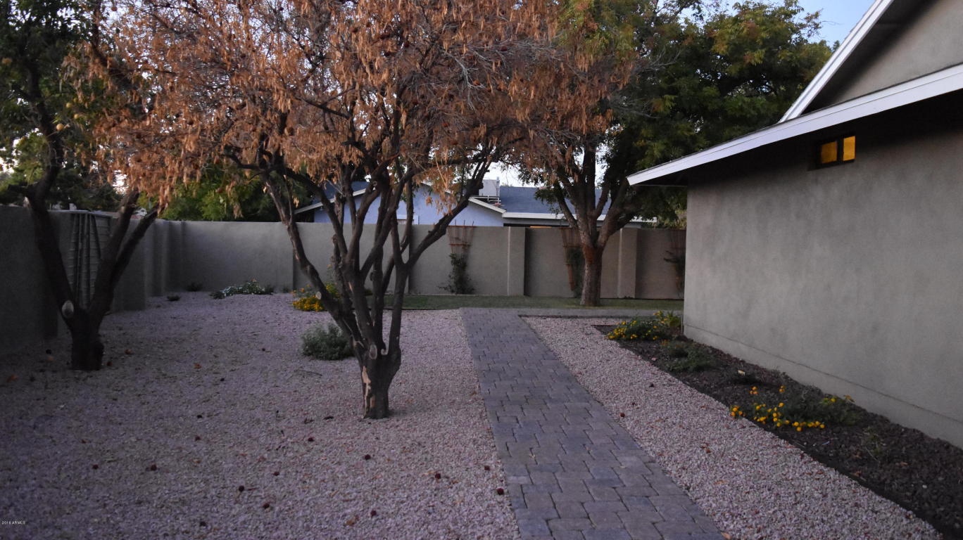 1104 E Diamond Dr, Tempe, AZ 85283 photo 24