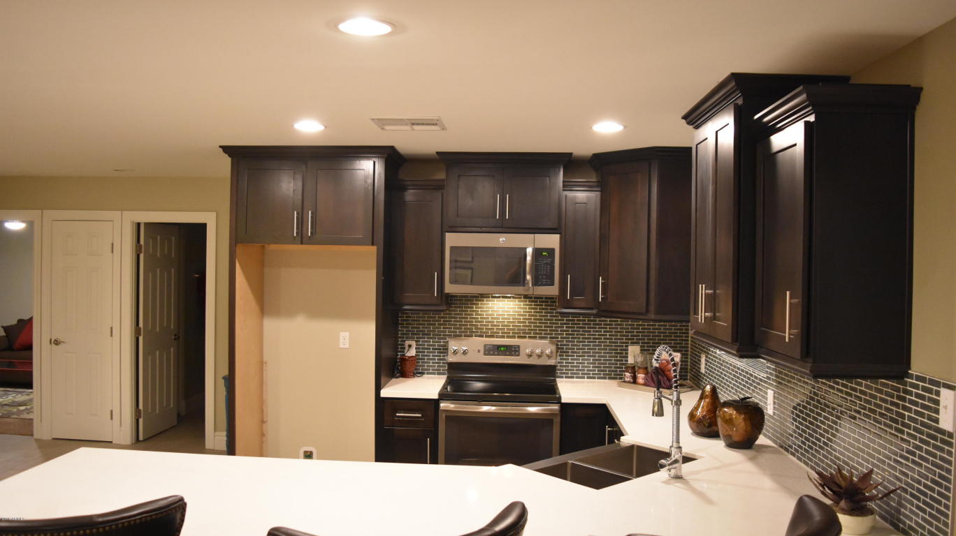 1104 E Diamond Dr, Tempe, AZ 85283 photo 5