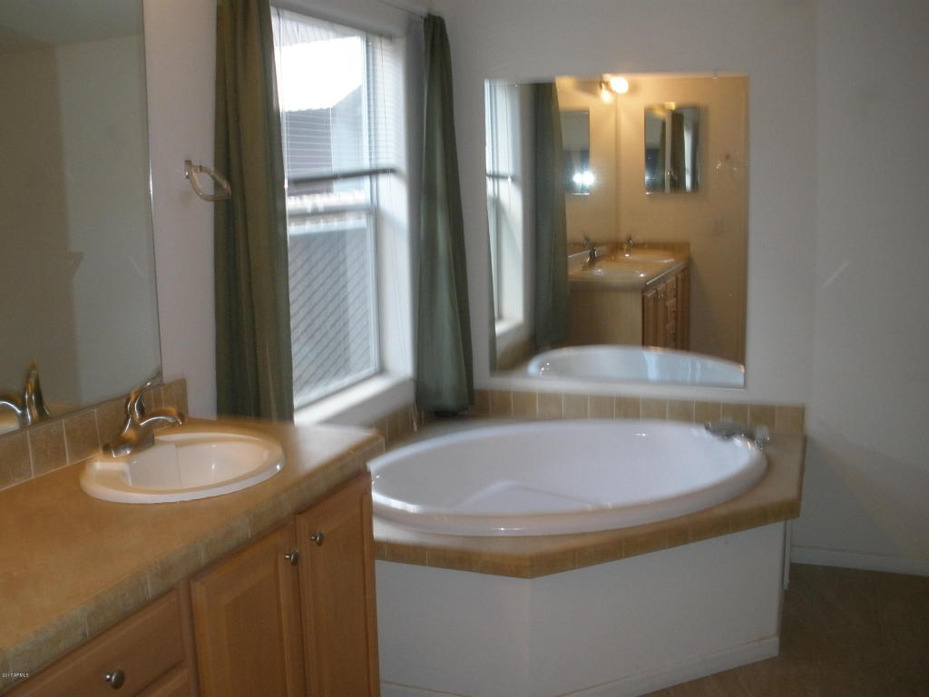 2854 Star Path, Overgaard, AZ 85933 photo 8