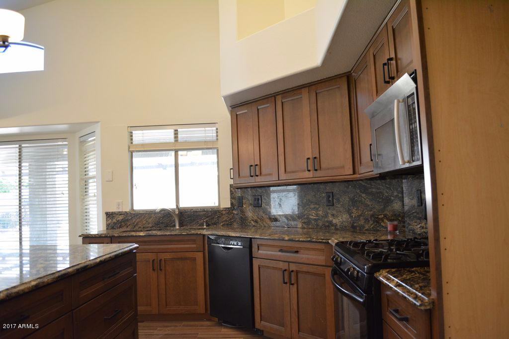 914 E Betsy Ln, Gilbert, AZ 85296 photo 6