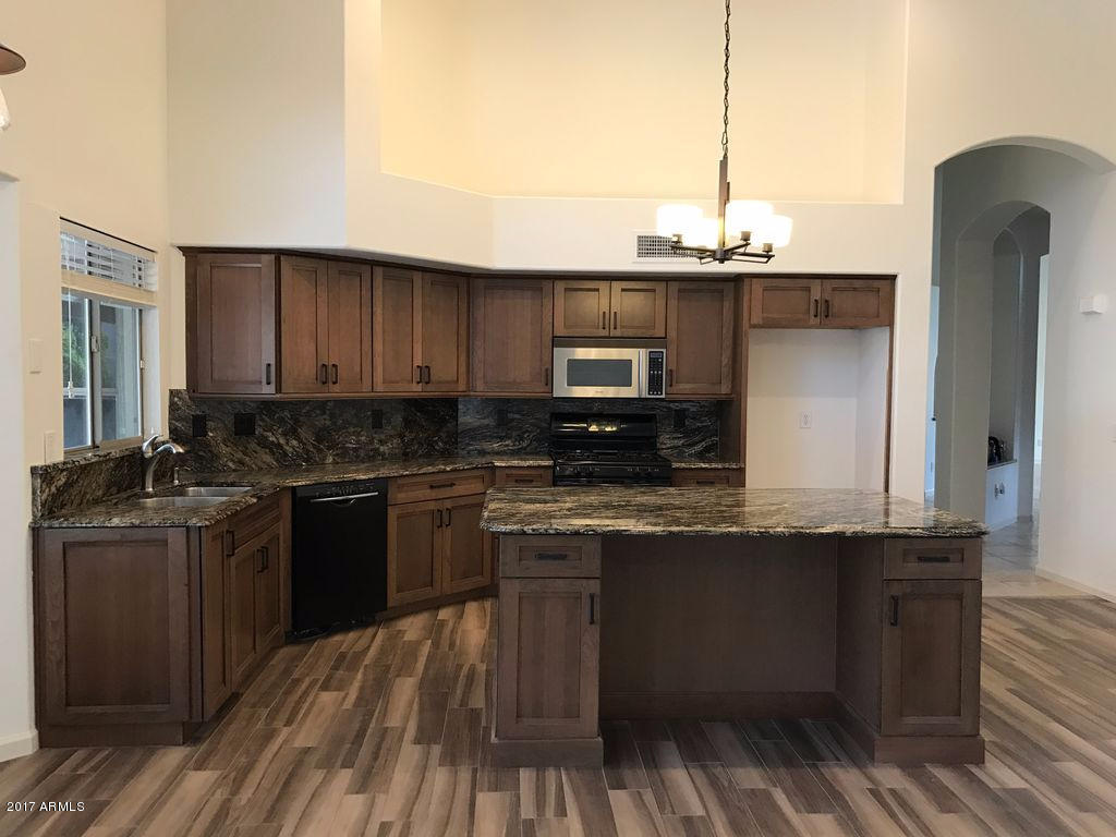 914 E Betsy Ln, Gilbert, AZ 85296 photo 5