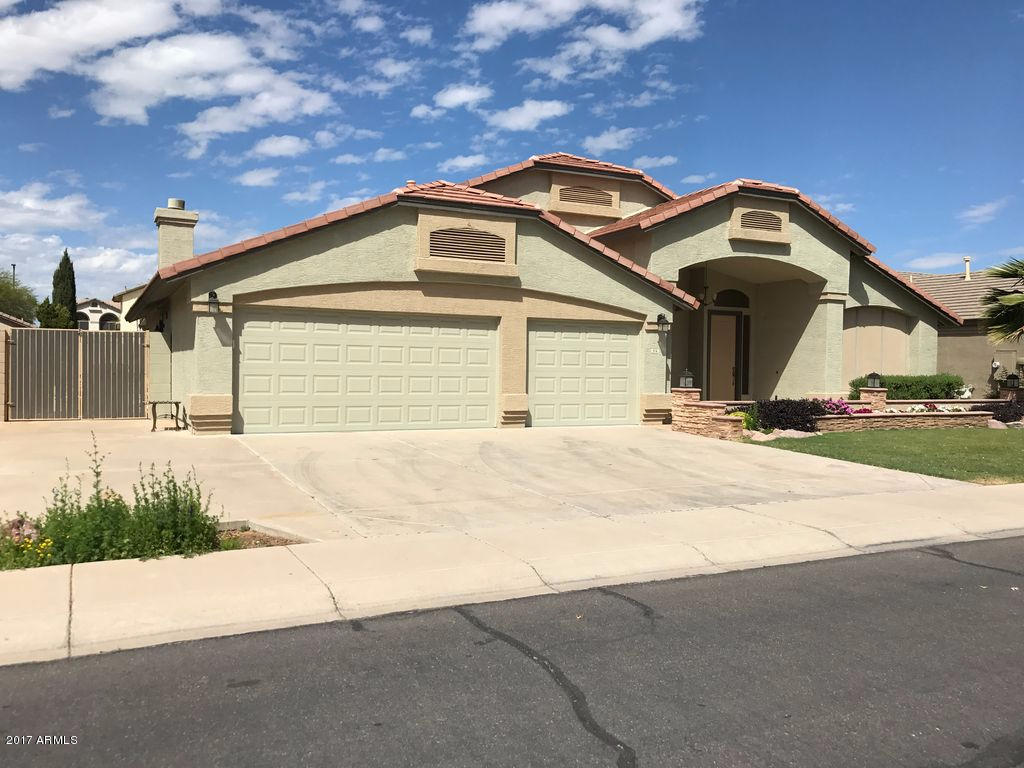 914 E Betsy Ln, Gilbert, AZ 85296 photo 1