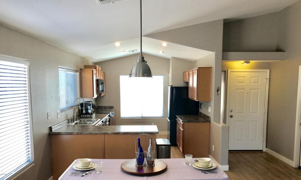 3326 E Woodside Way, Gilbert, AZ 85297 photo 8