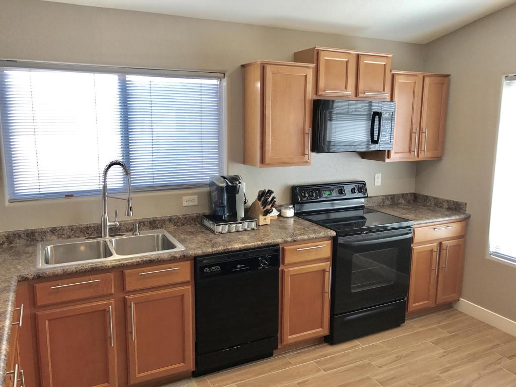 3326 E Woodside Way, Gilbert, AZ 85297 photo 6