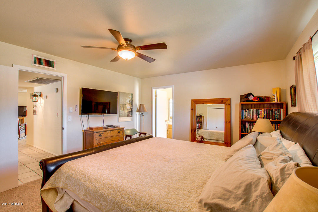 2901 E Claire Dr, Phoenix, AZ 85032 photo 21