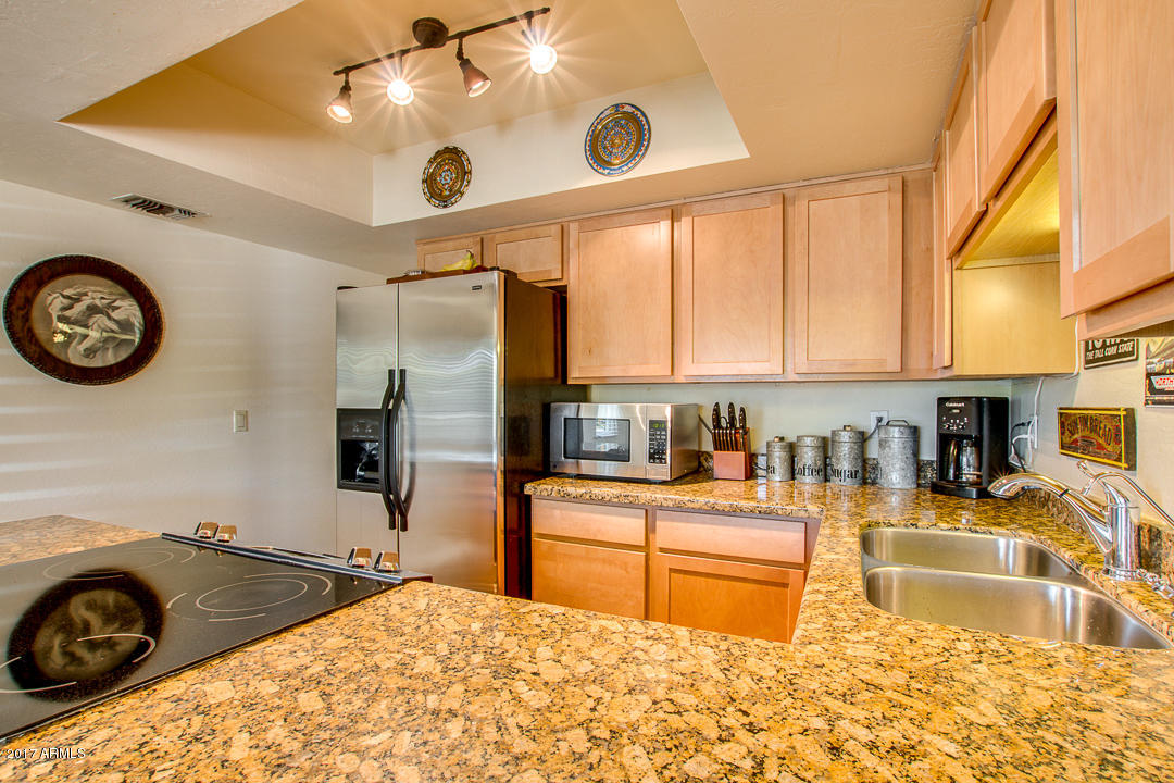 2901 E Claire Dr, Phoenix, AZ 85032 photo 1