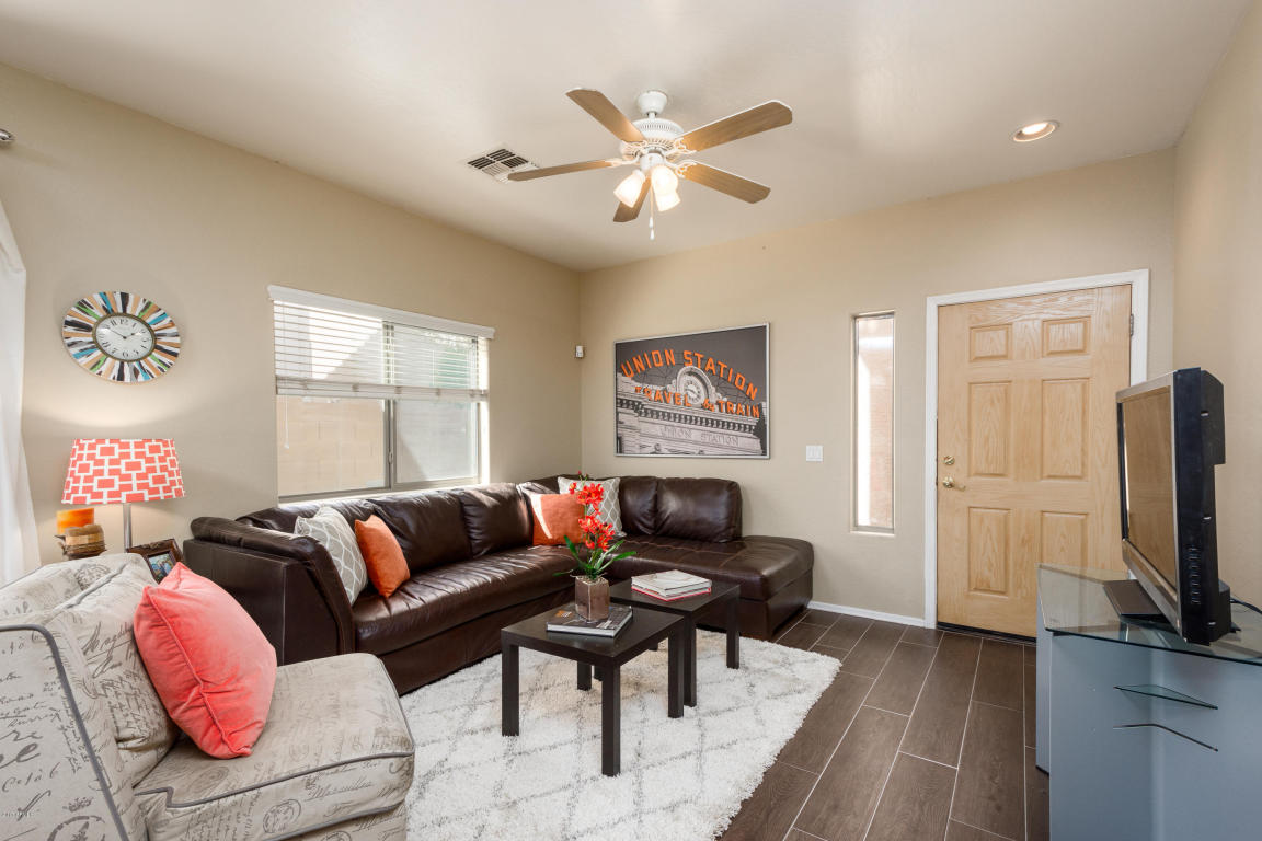 2749 E Schiliro Cir, Phoenix, AZ 85032 photo 2