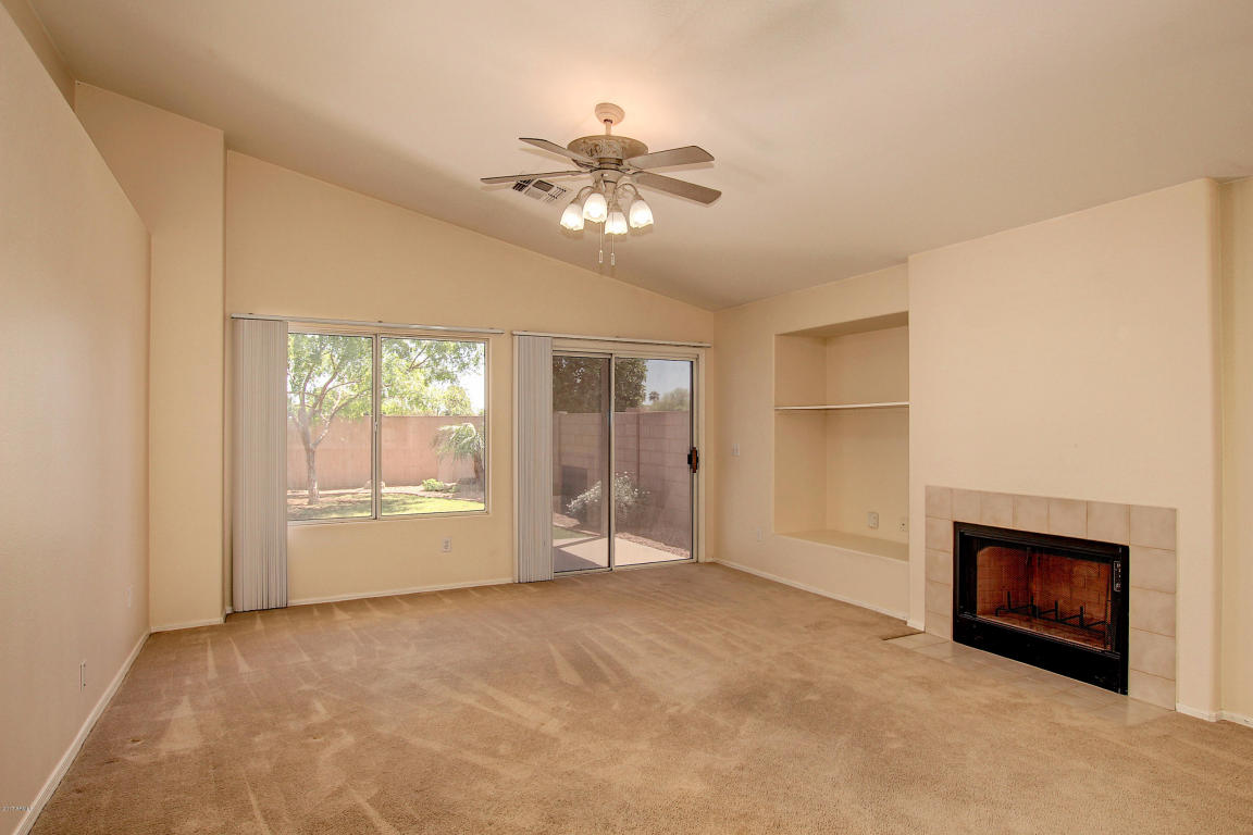 1699 S Ash St, Gilbert, AZ 85233 photo 9