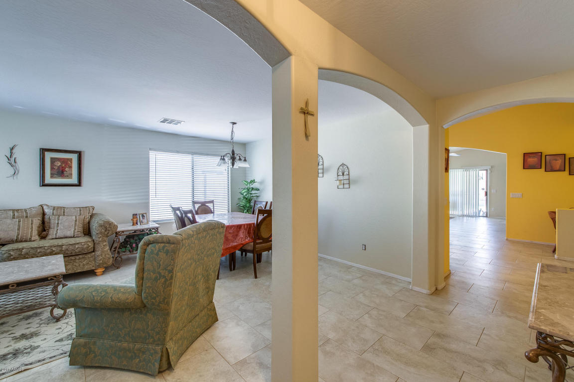 2903 S 73rd Dr, Phoenix, AZ 85043 photo 4