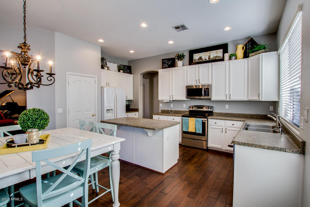 402 E Windsor Dr, Gilbert, AZ 85296 photo 9