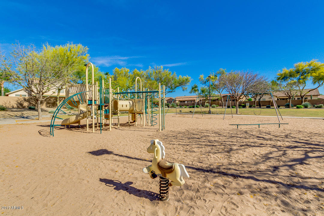 402 E Windsor Dr, Gilbert, AZ 85296 photo 44