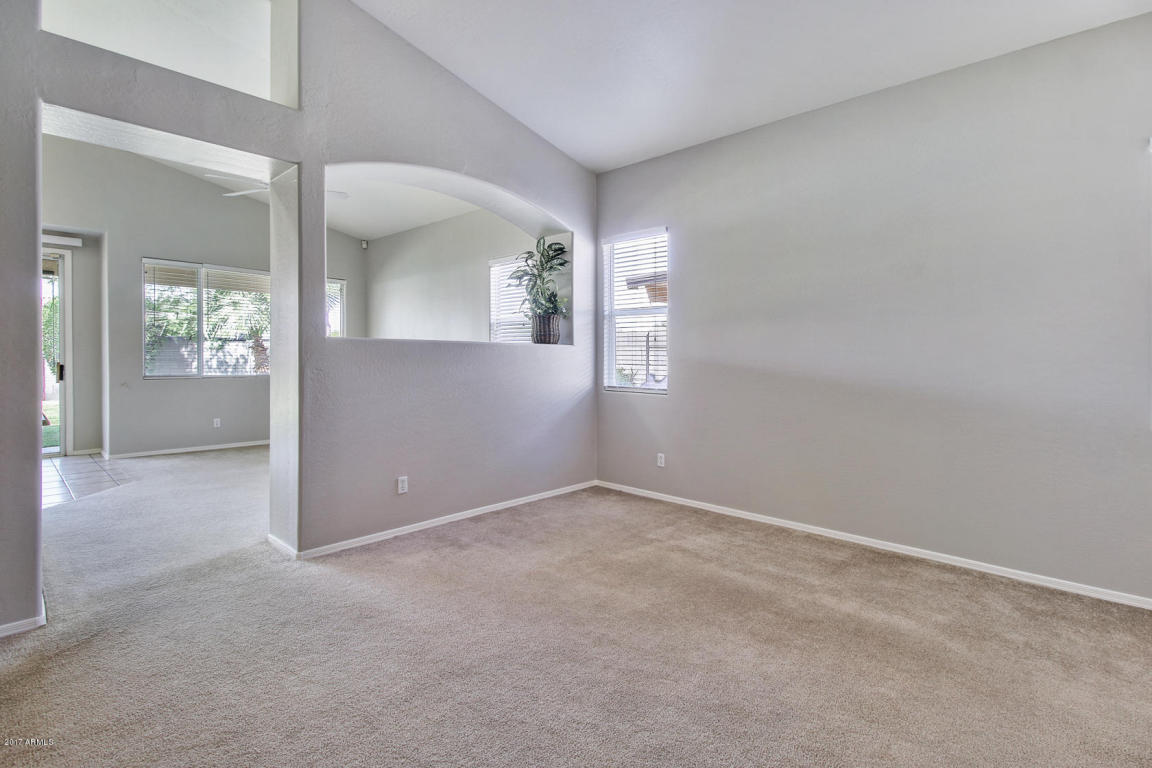 828 S Roanoke St, Gilbert, AZ 85296 photo 5