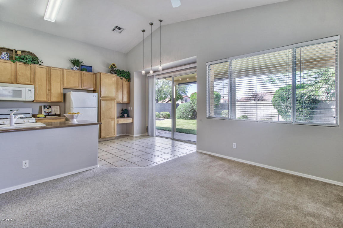 828 S Roanoke St, Gilbert, AZ 85296 photo 9