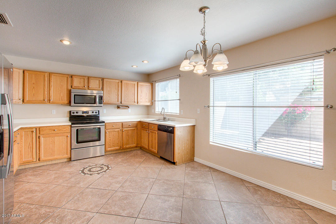 161 W Desert Ct, Gilbert, AZ 85233 photo 15