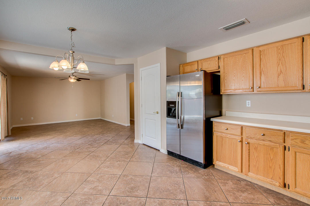 161 W Desert Ct, Gilbert, AZ 85233 photo 17