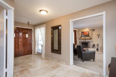 2530 E Christy Dr, Phoenix, AZ 85028 photo 4