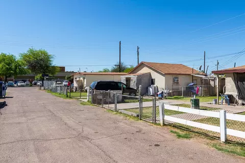 416 E Illini St, Phoenix, AZ 85040 photo 3
