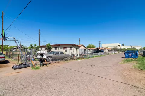416 E Illini St, Phoenix, AZ 85040 photo 1