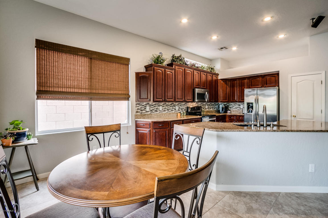 774 E Maria Ln, Tempe, AZ 85284 photo 9