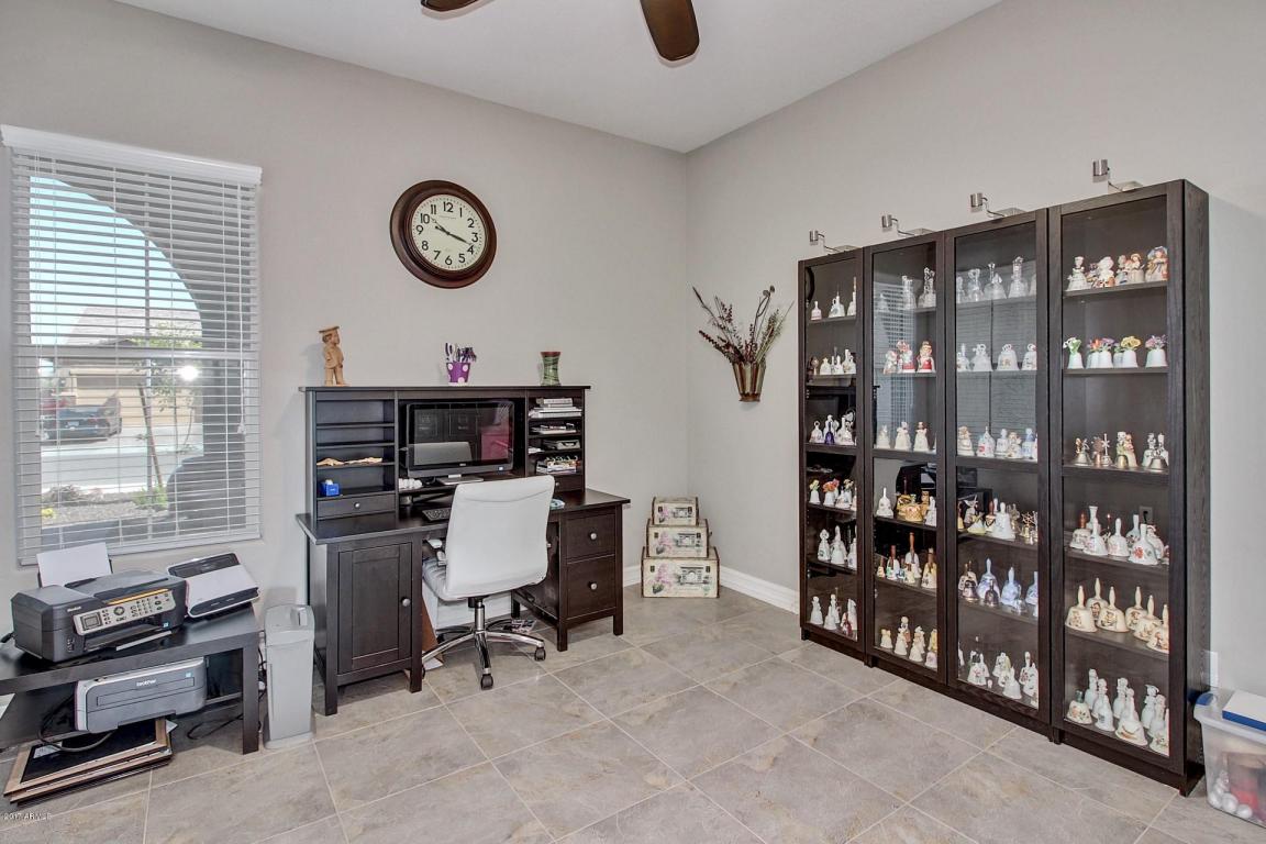 3917 E Peartree Ln, Gilbert, AZ 85298 photo 10