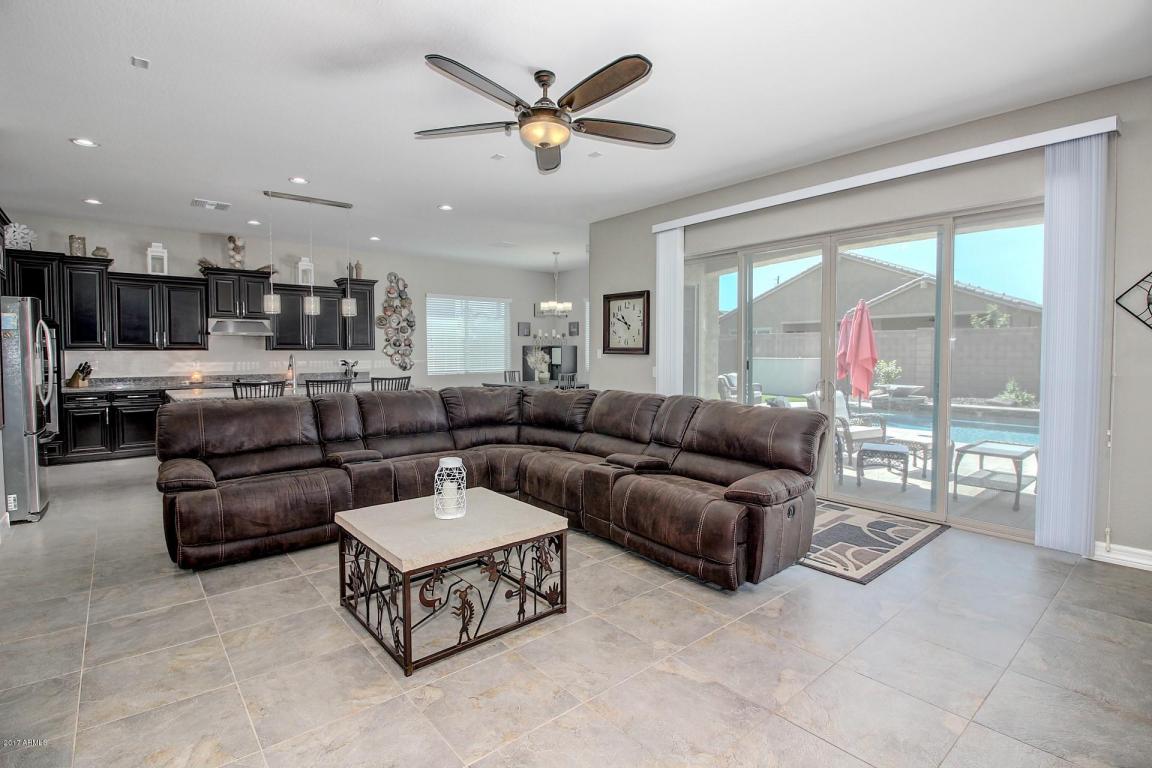 3917 E Peartree Ln, Gilbert, AZ 85298 photo 12