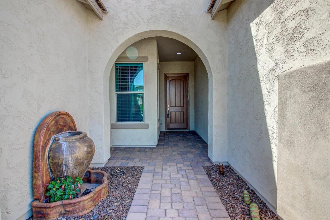 3917 E Peartree Ln, Gilbert, AZ 85298 photo 4