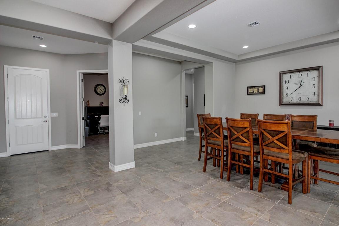 3917 E Peartree Ln, Gilbert, AZ 85298 photo 7