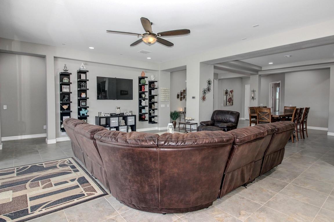 3917 E Peartree Ln, Gilbert, AZ 85298 photo 15