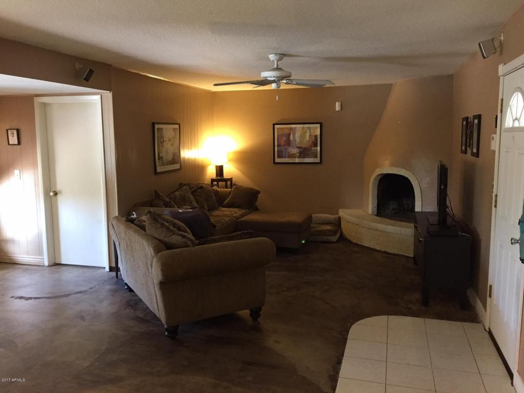 3935 E Shaw Butte Dr, Phoenix, AZ 85028 photo 3
