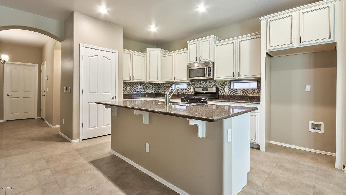 716 E Hummingbird Way, Gilbert, AZ 85297 photo 9