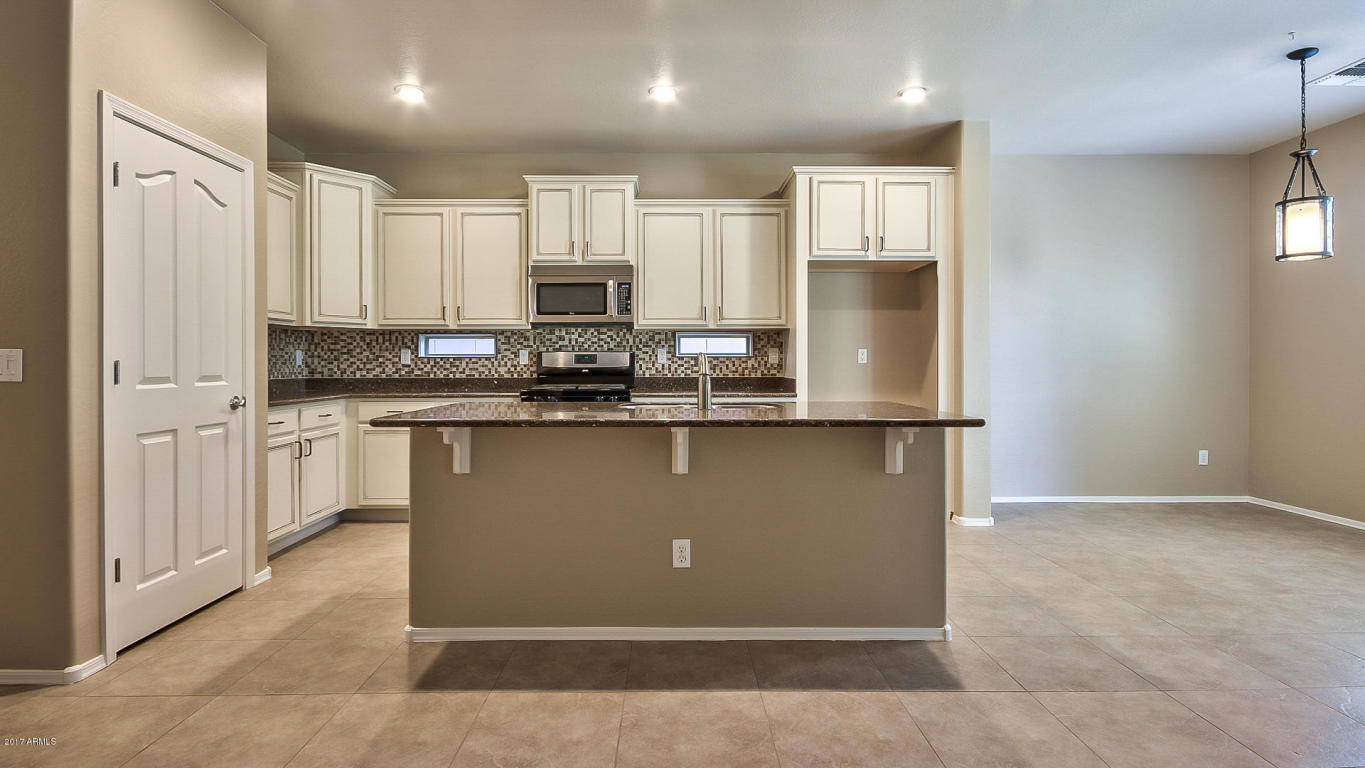 716 E Hummingbird Way, Gilbert, AZ 85297 photo 10