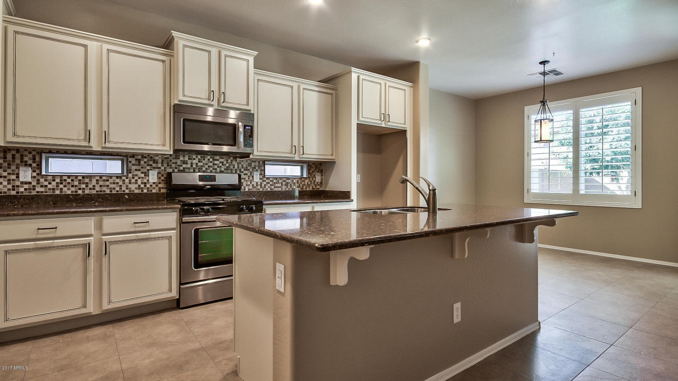 716 E Hummingbird Way, Gilbert, AZ 85297 photo 11